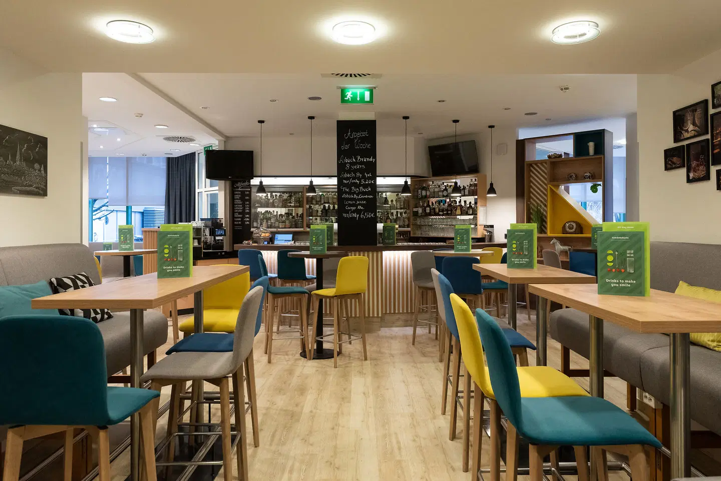 FOUR Essen City Centre Bar