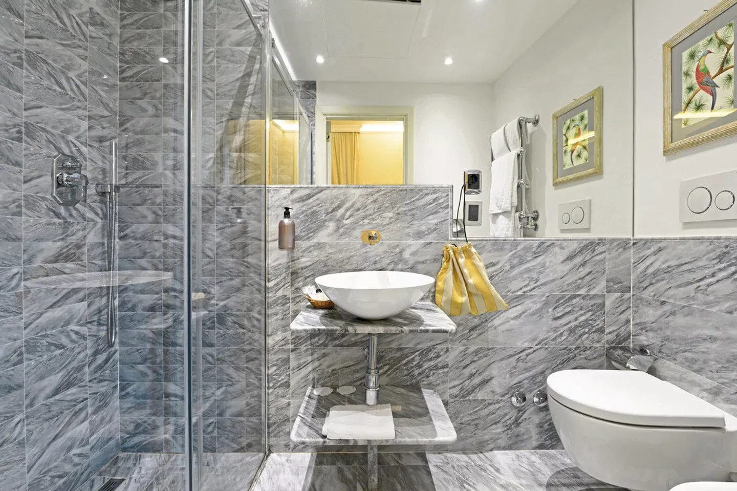 Hotel Kraft Badezimmer