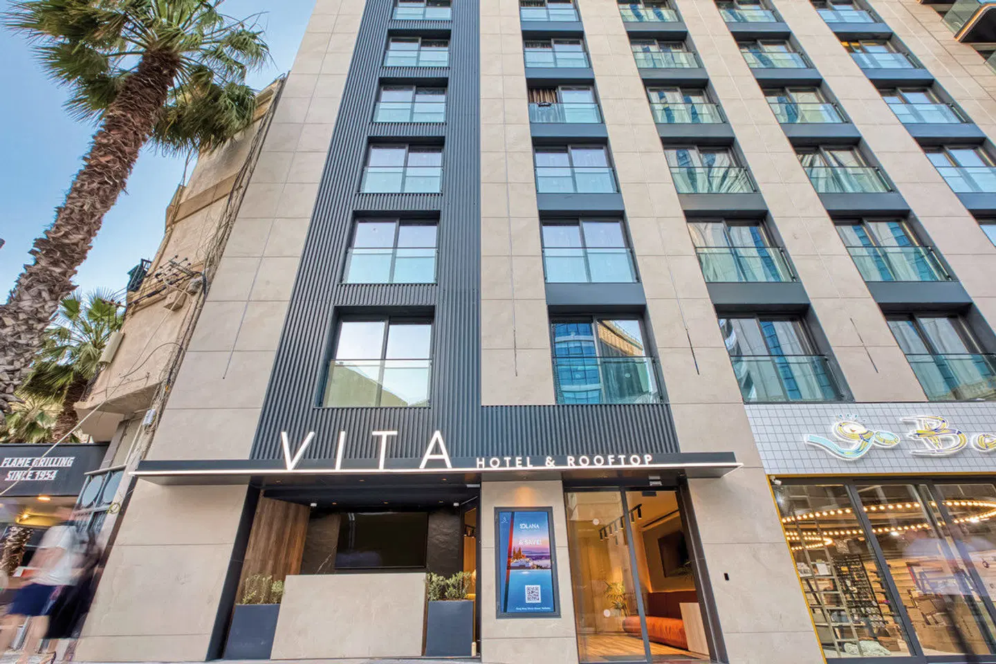 VITA Hotel & Rooftop EXTERIOR