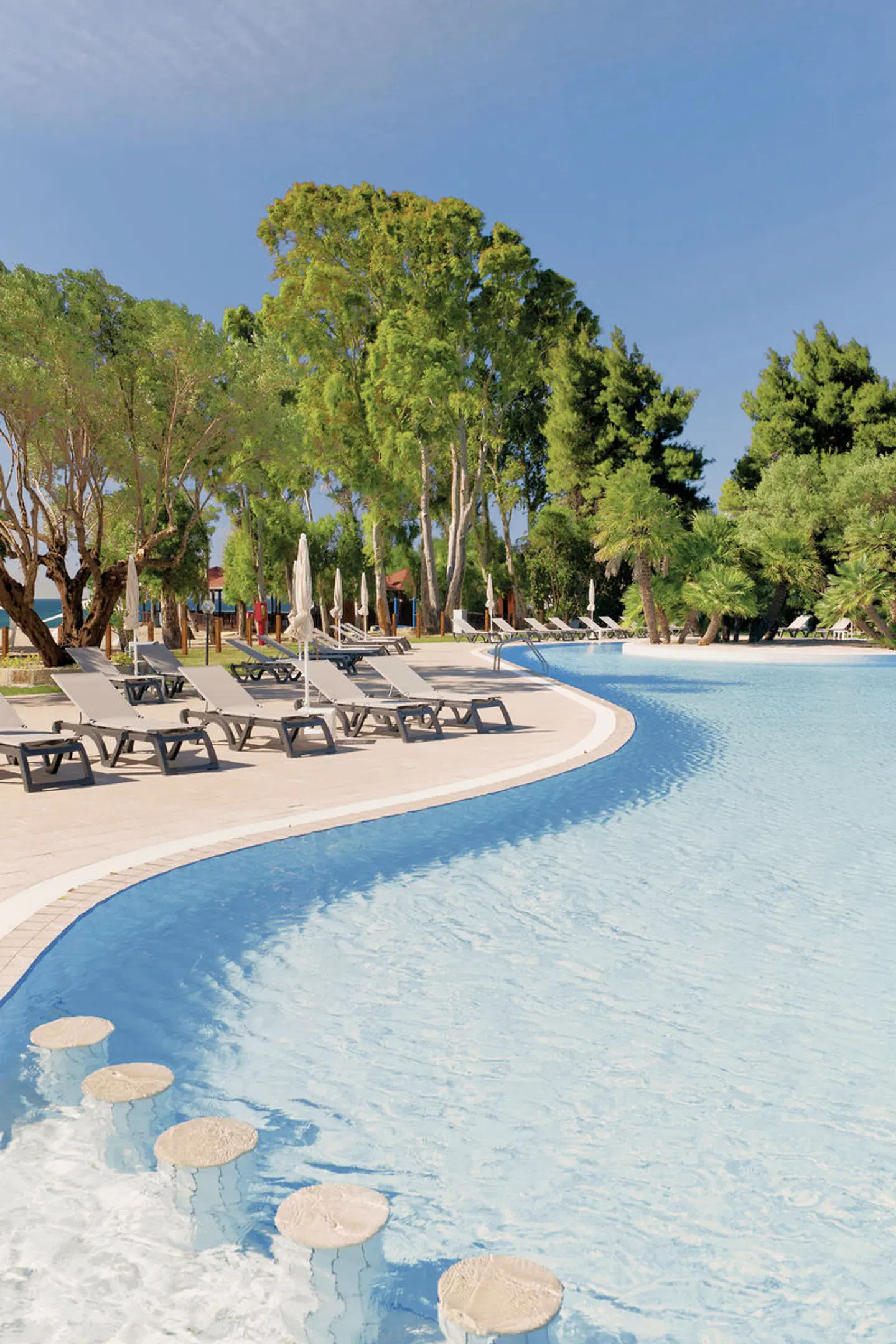 VOI Floriana Resort OUTDOOR_POOL