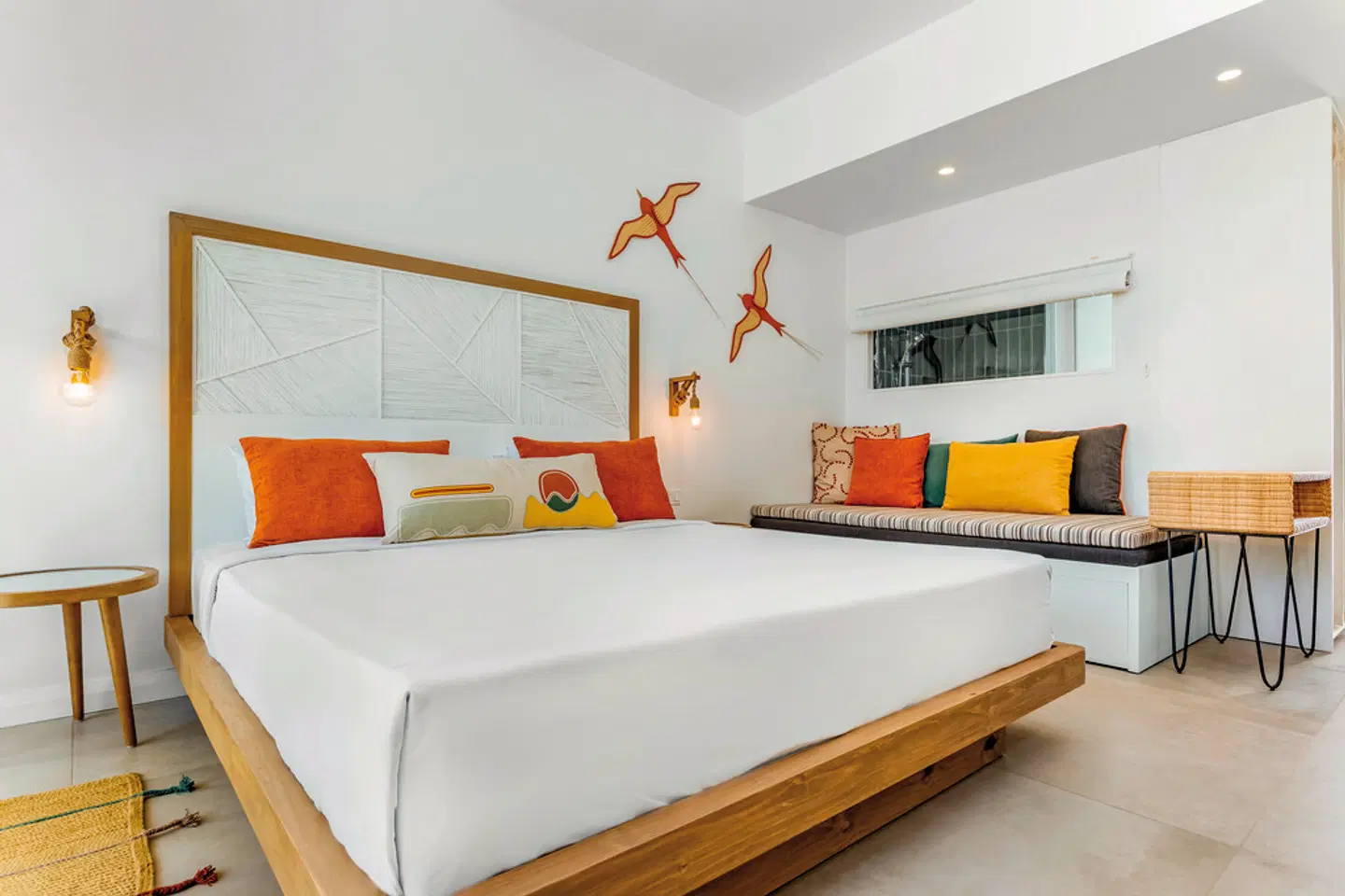 Sunrise Attitude ROOM_EXAMPLE