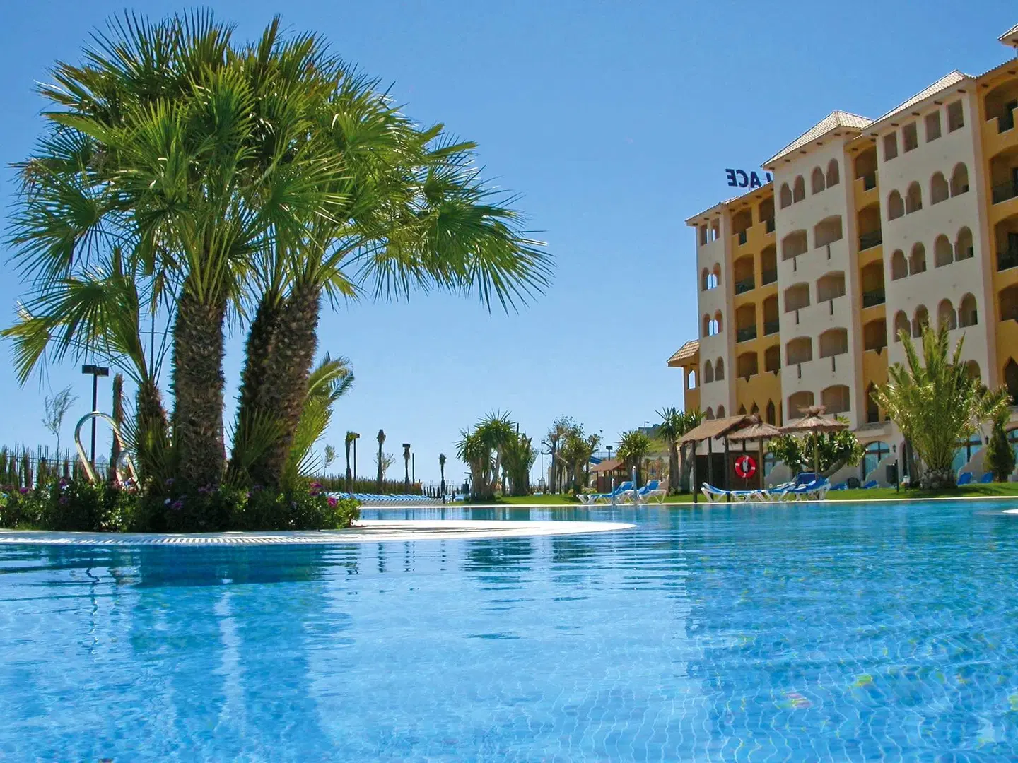 IPV Palace & Spa OUTDOOR_POOL