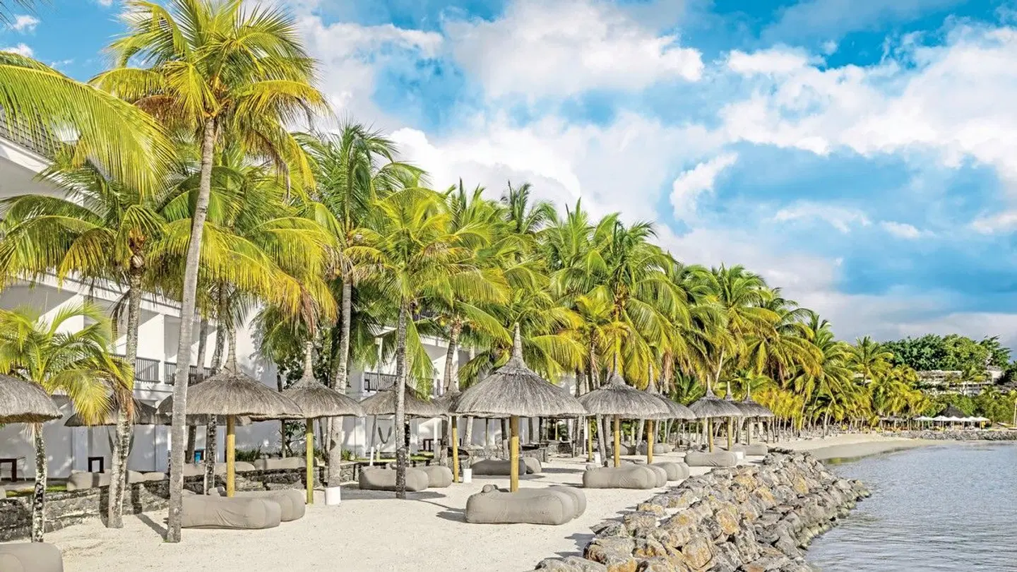 The Ravenala Attitude BEACH