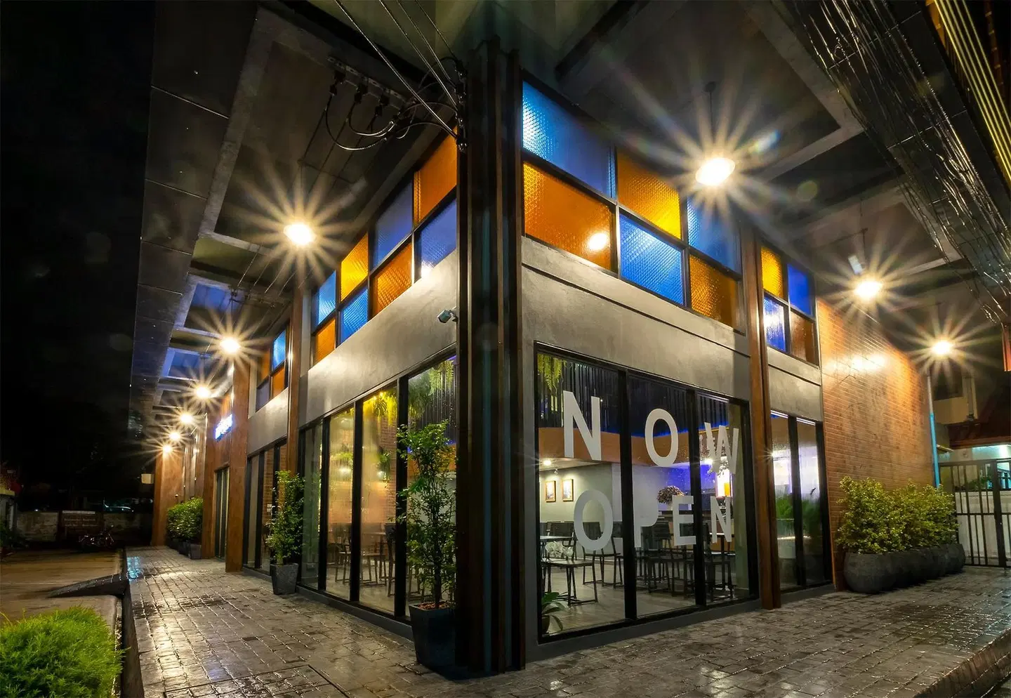 BED-FRIENDS POSHTEL EXTERIOR