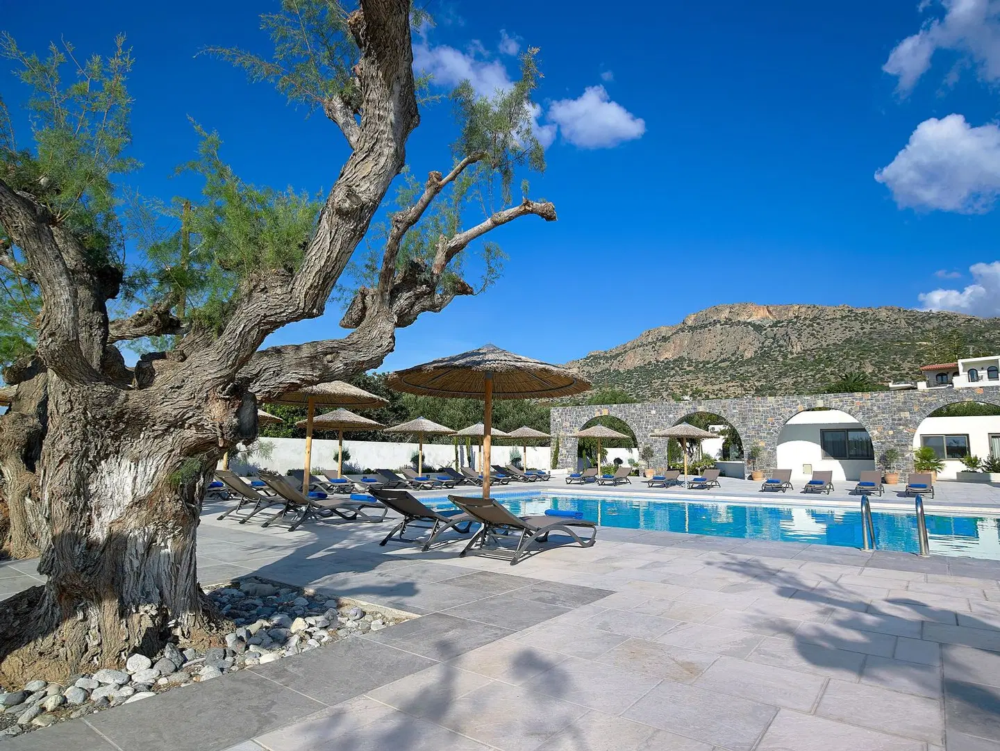 Coriva Beach OUTDOOR_POOL