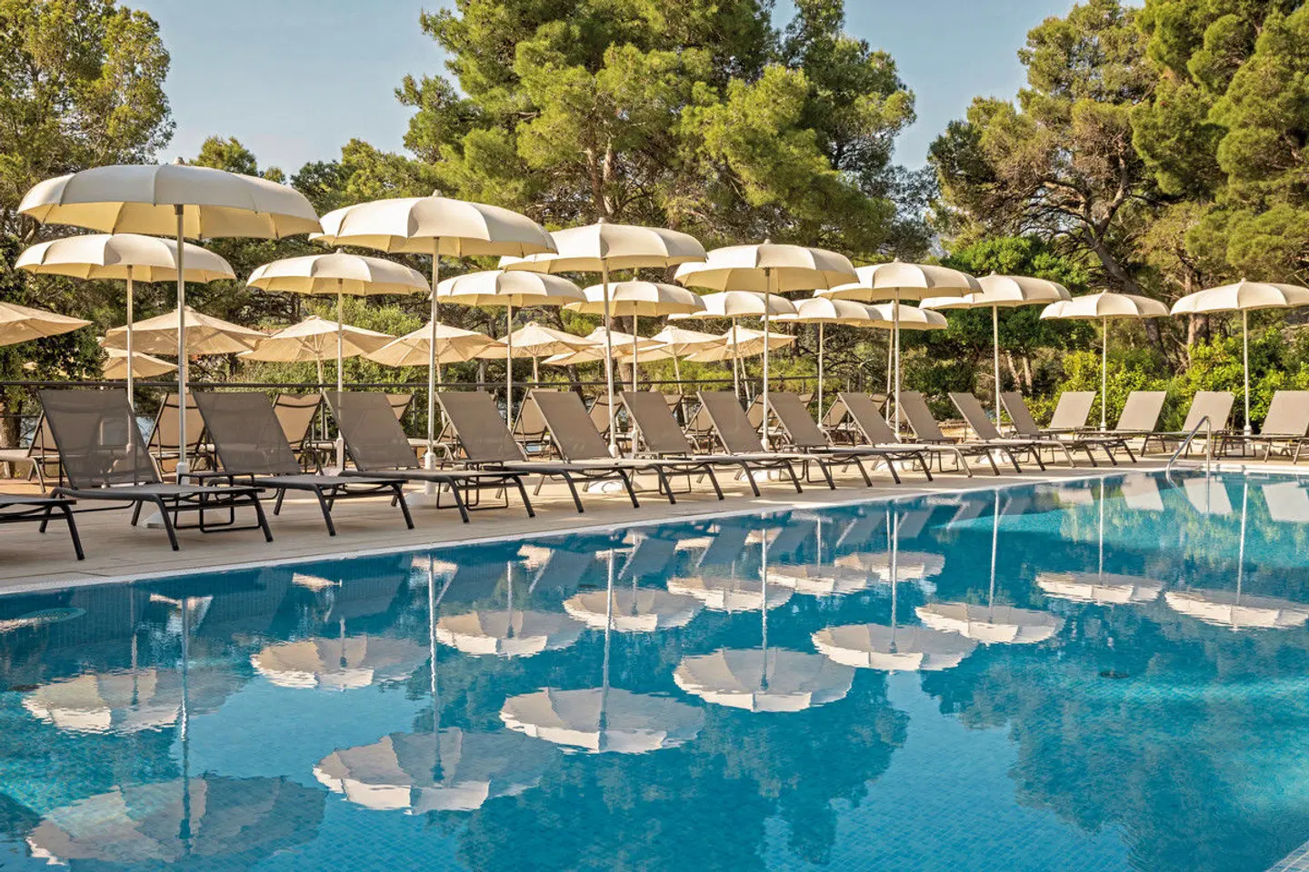 Aminess Younique Senses Resort OUTDOOR_POOL