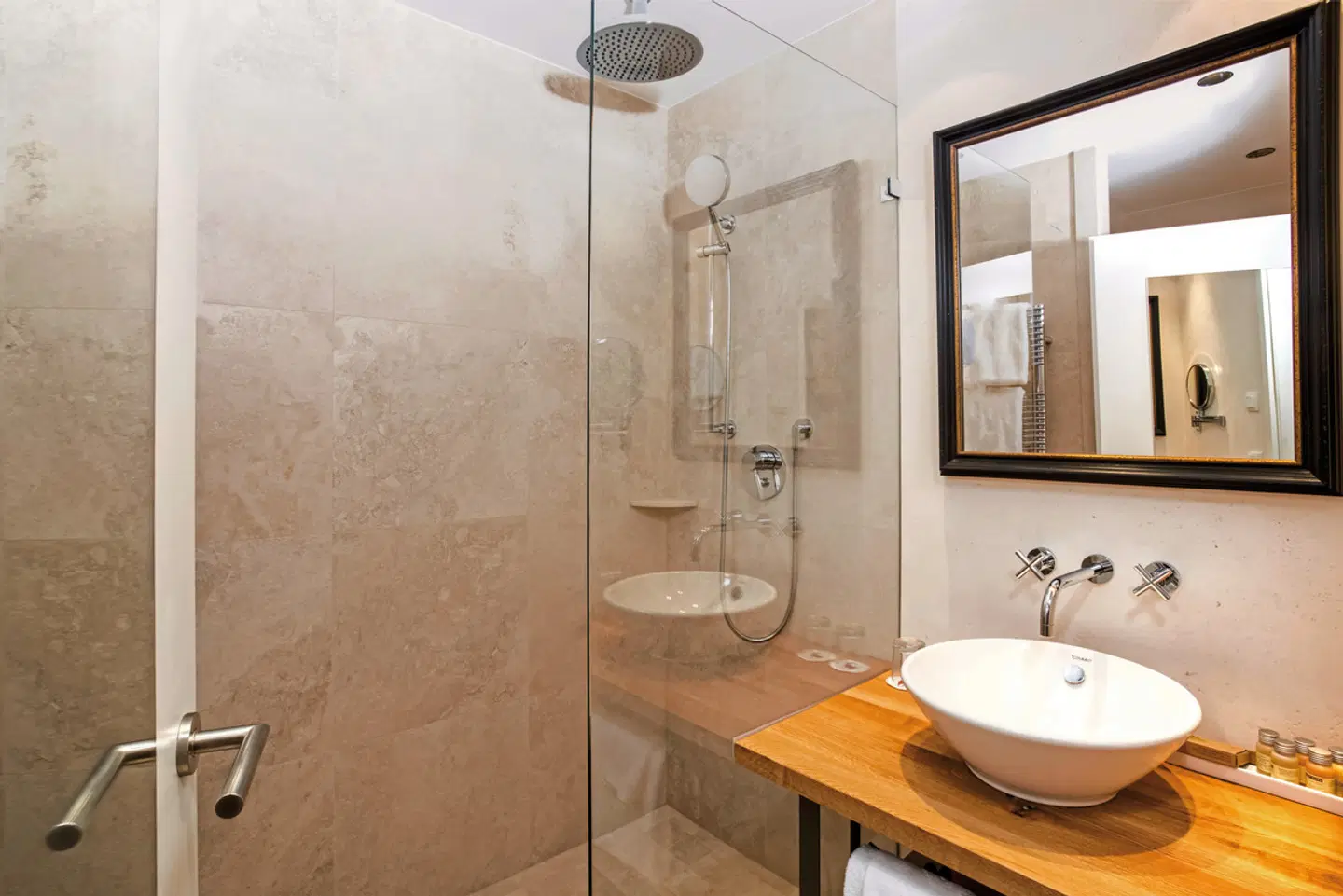 Kitzhof Mountain Design Resort Badezimmer