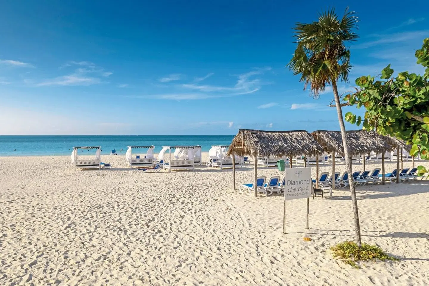 Memories Flamenco BEACH
