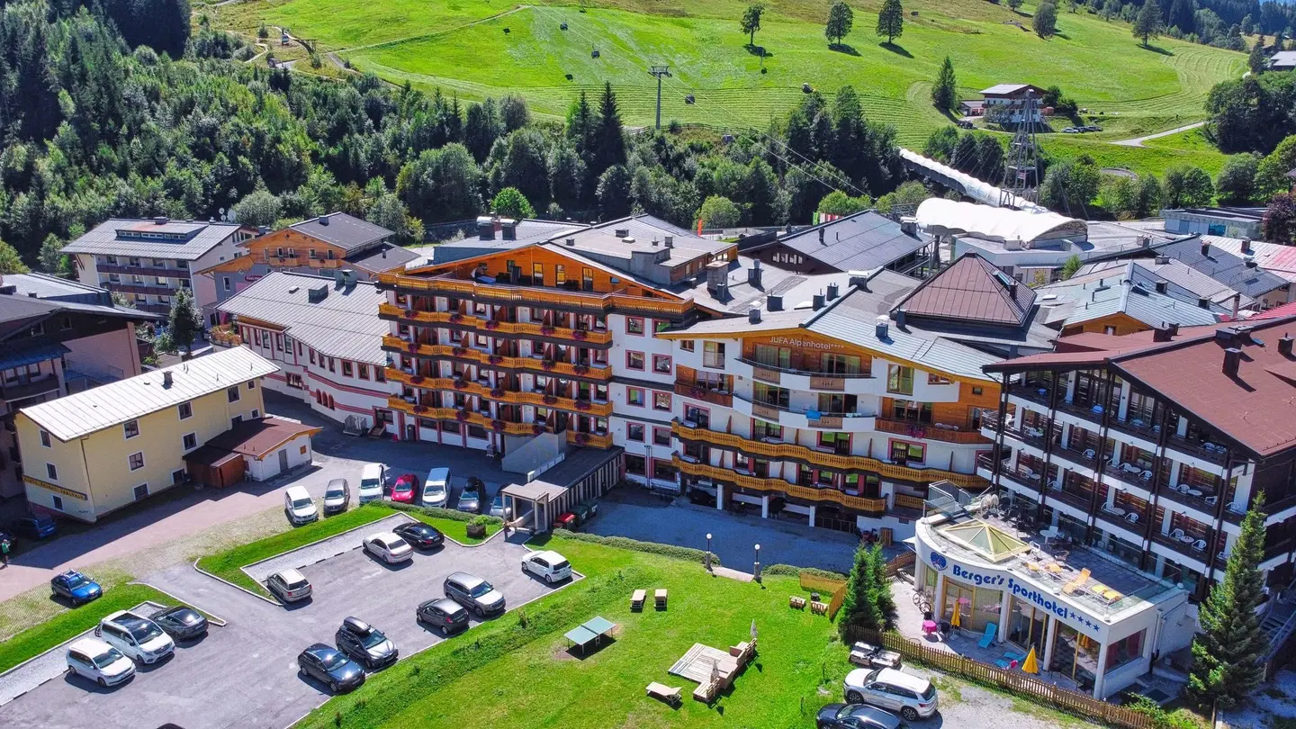 JUFA Alpenhotel EXTERIOR