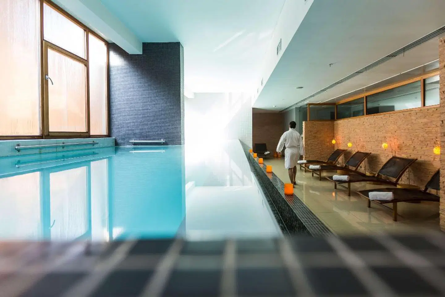 NOI Vitacura Hallenbad