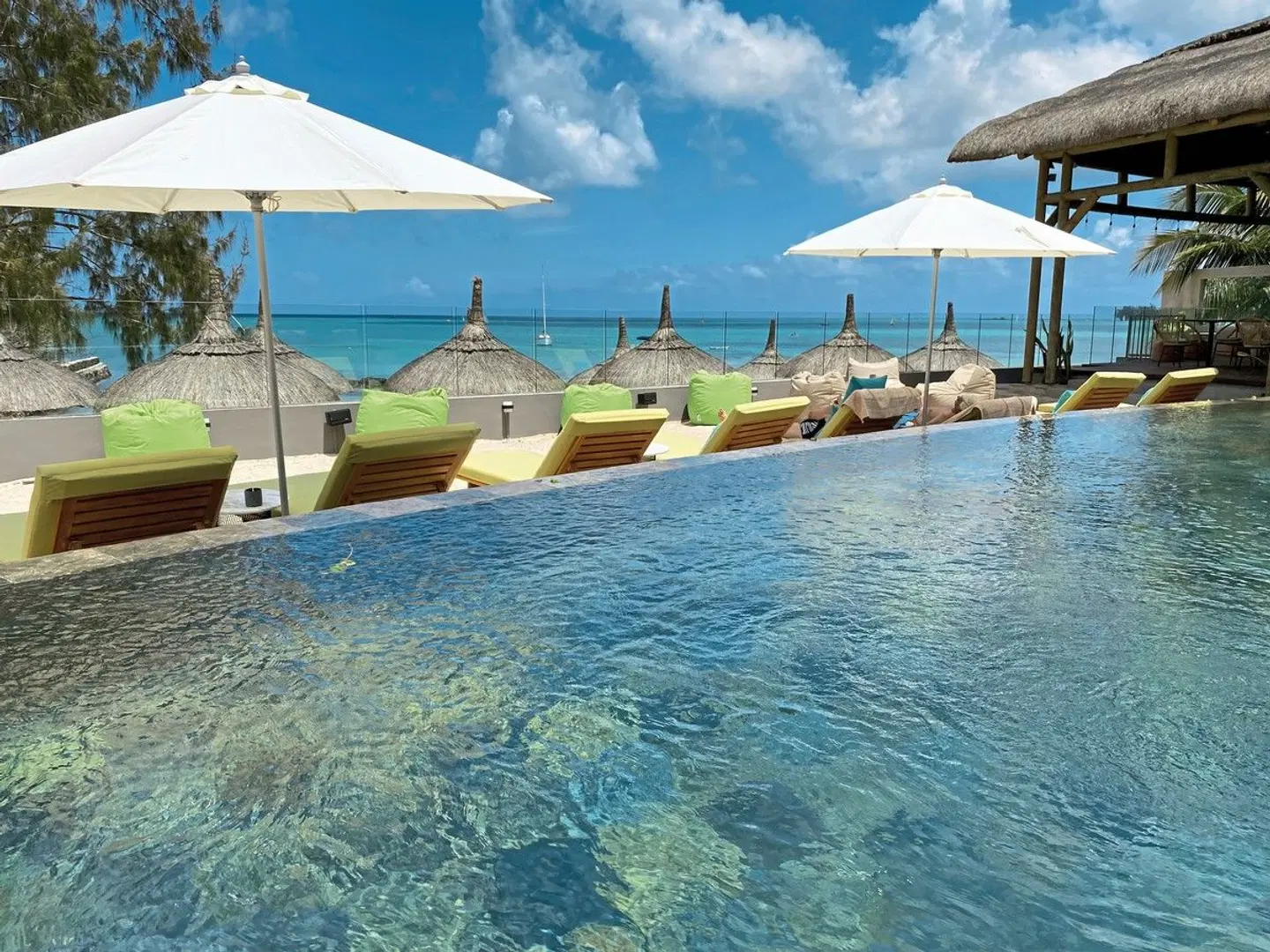 Wonders Beach Boutique Hotel OUTDOOR_POOL