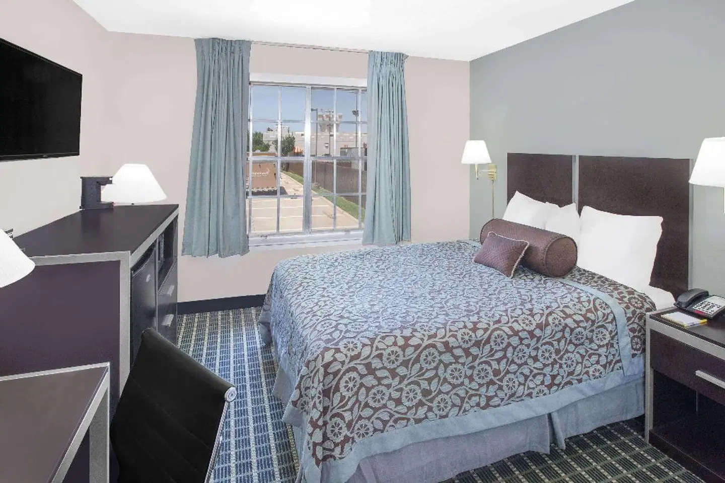 Days Inn Market Center Dallas ROOM_EXAMPLE