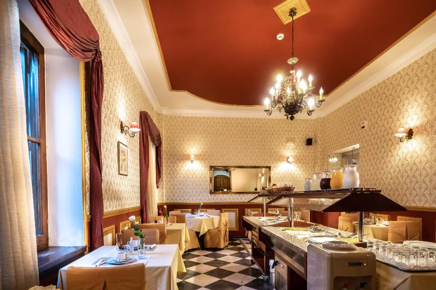 Halepa Hotel Restaurant