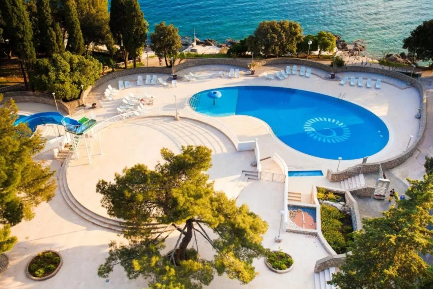 Drazica Hotel Resort & Villa Lovorka OUTDOOR_POOL