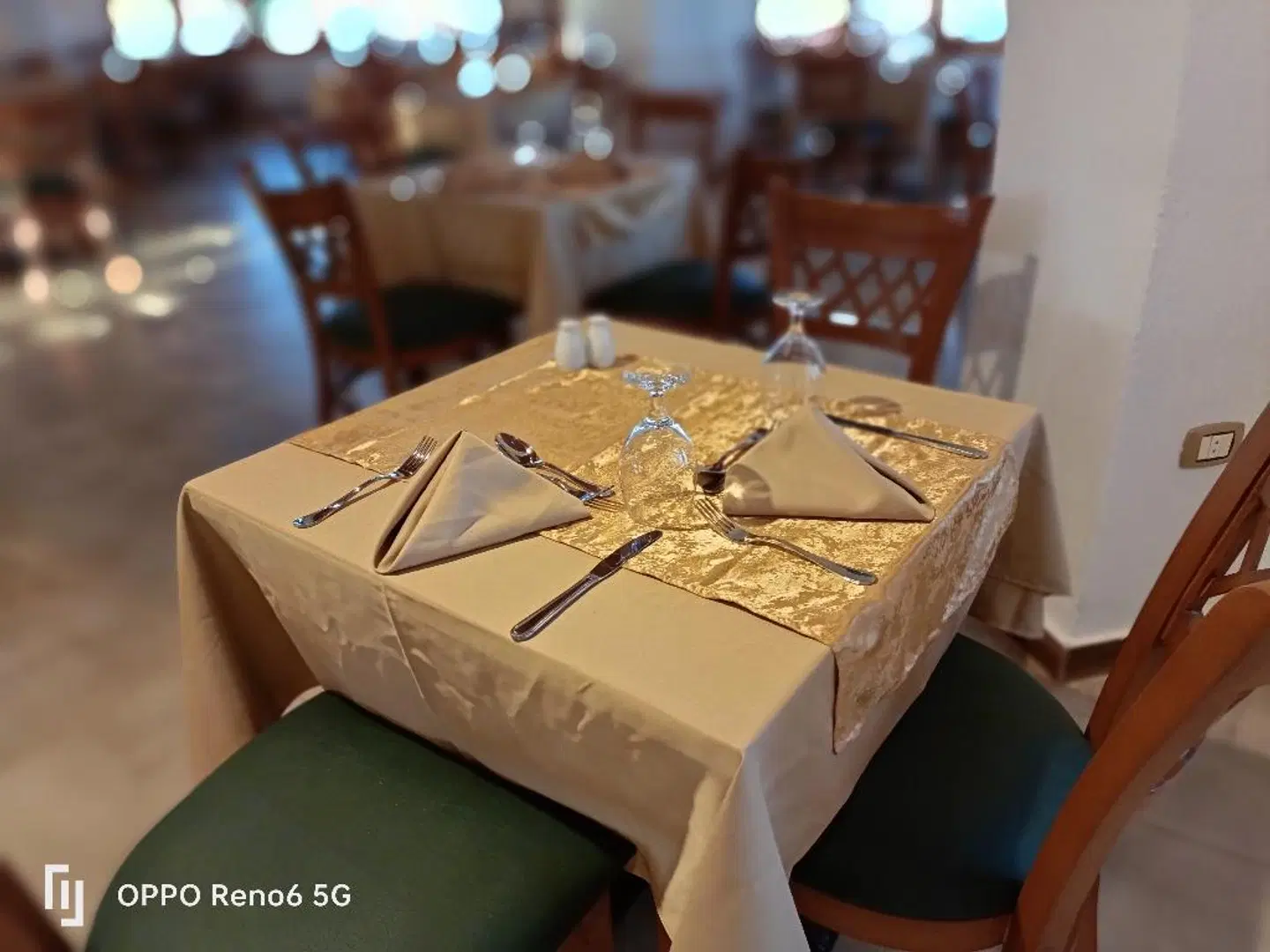 Aurora Beach Safari Resort Restaurant