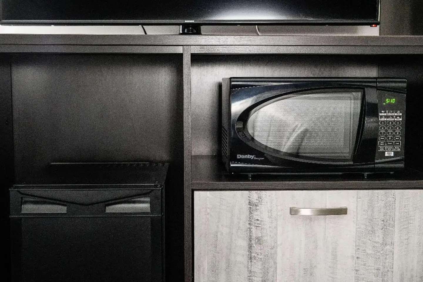 Best Western Plus Chocolate Lake Hotel ROOM_EXAMPLE