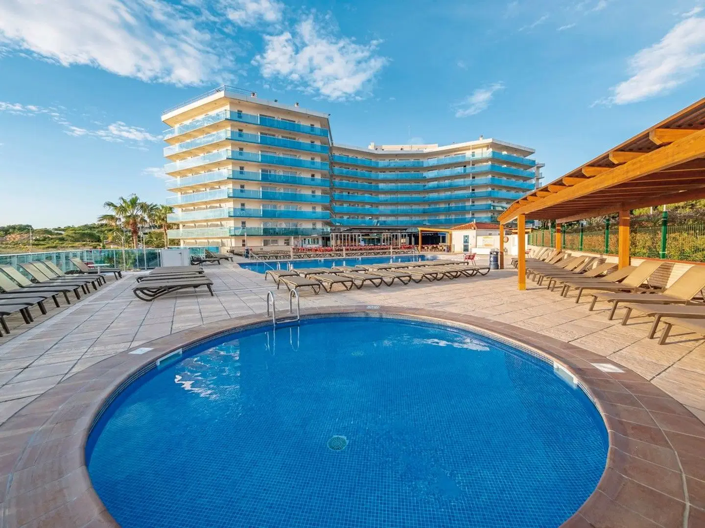 Golden Donaire Beach OUTDOOR_POOL