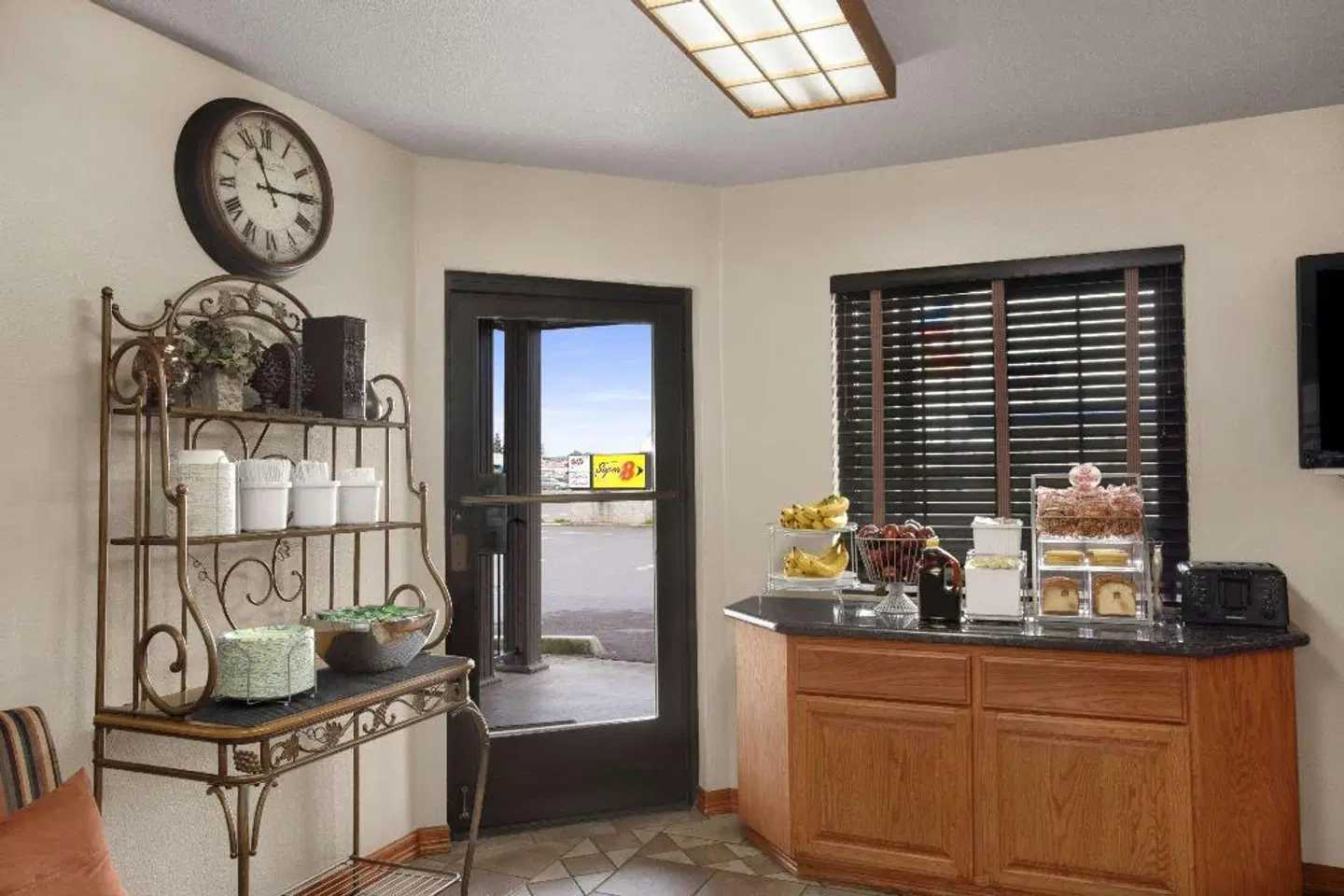 Super 8 - Springfield ROOM_EXAMPLE