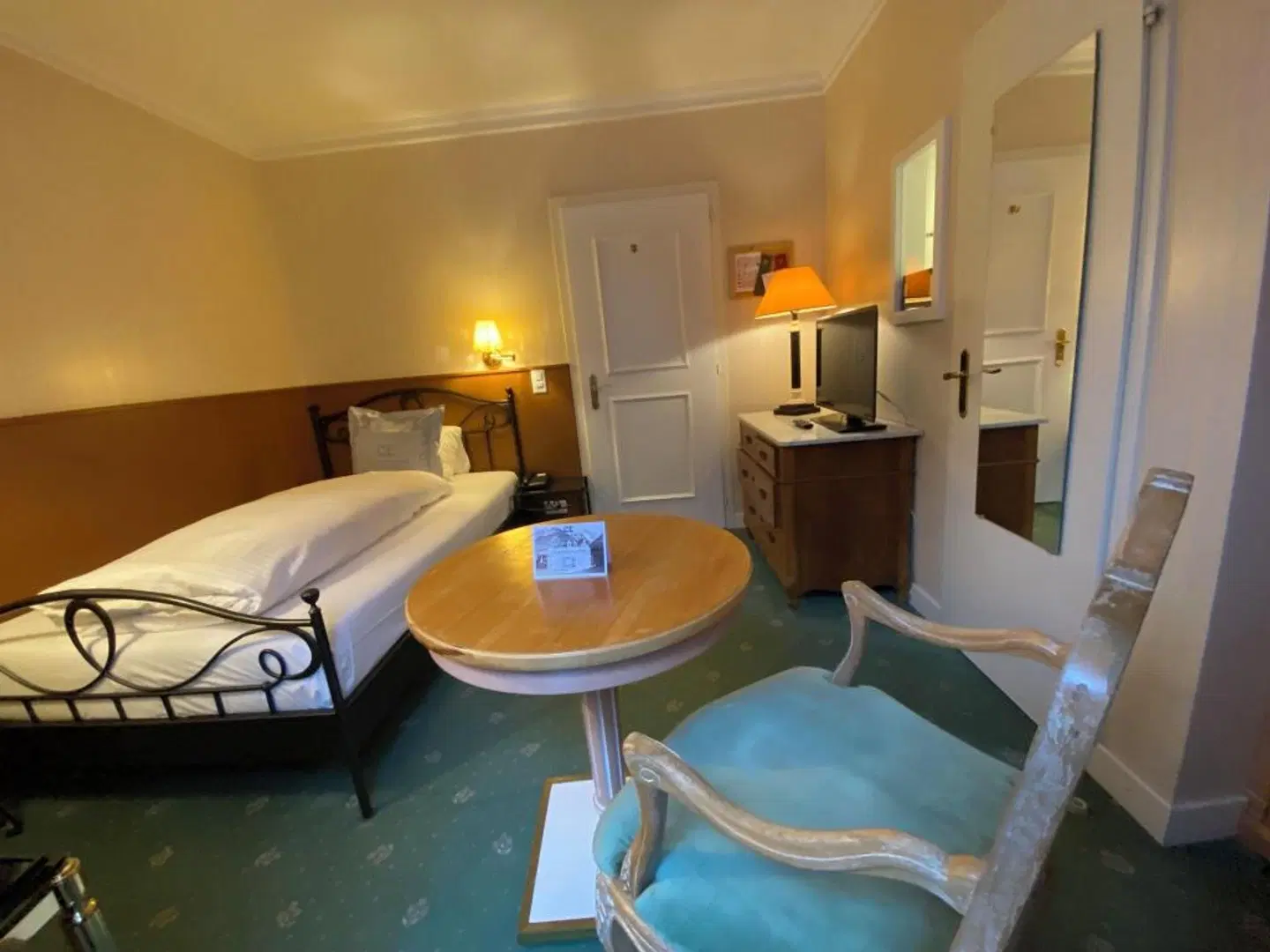 Carlton-Europe Vintage Erwachsenenhotel ROOM_EXAMPLE