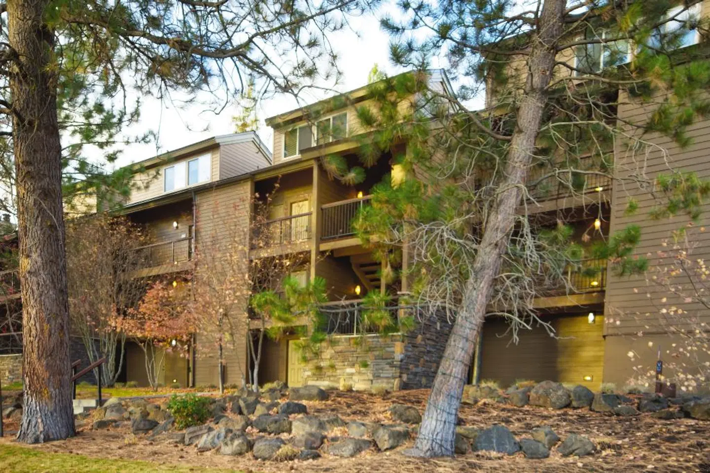 Seventh Mountain Resort EXTERIOR