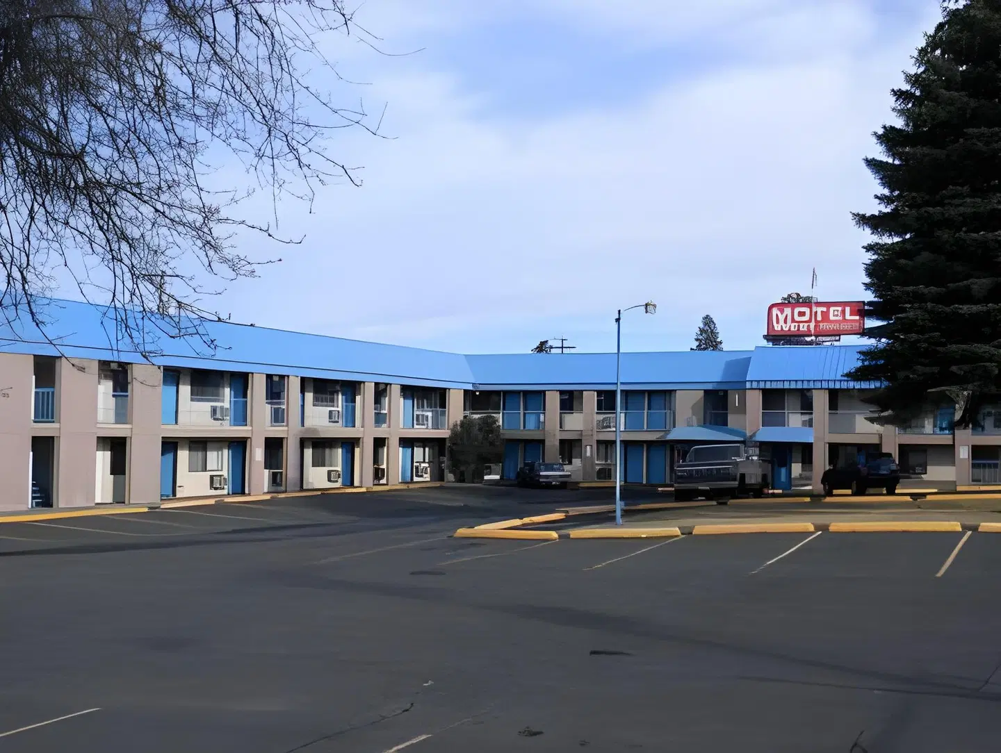 Motel West EXTERIOR