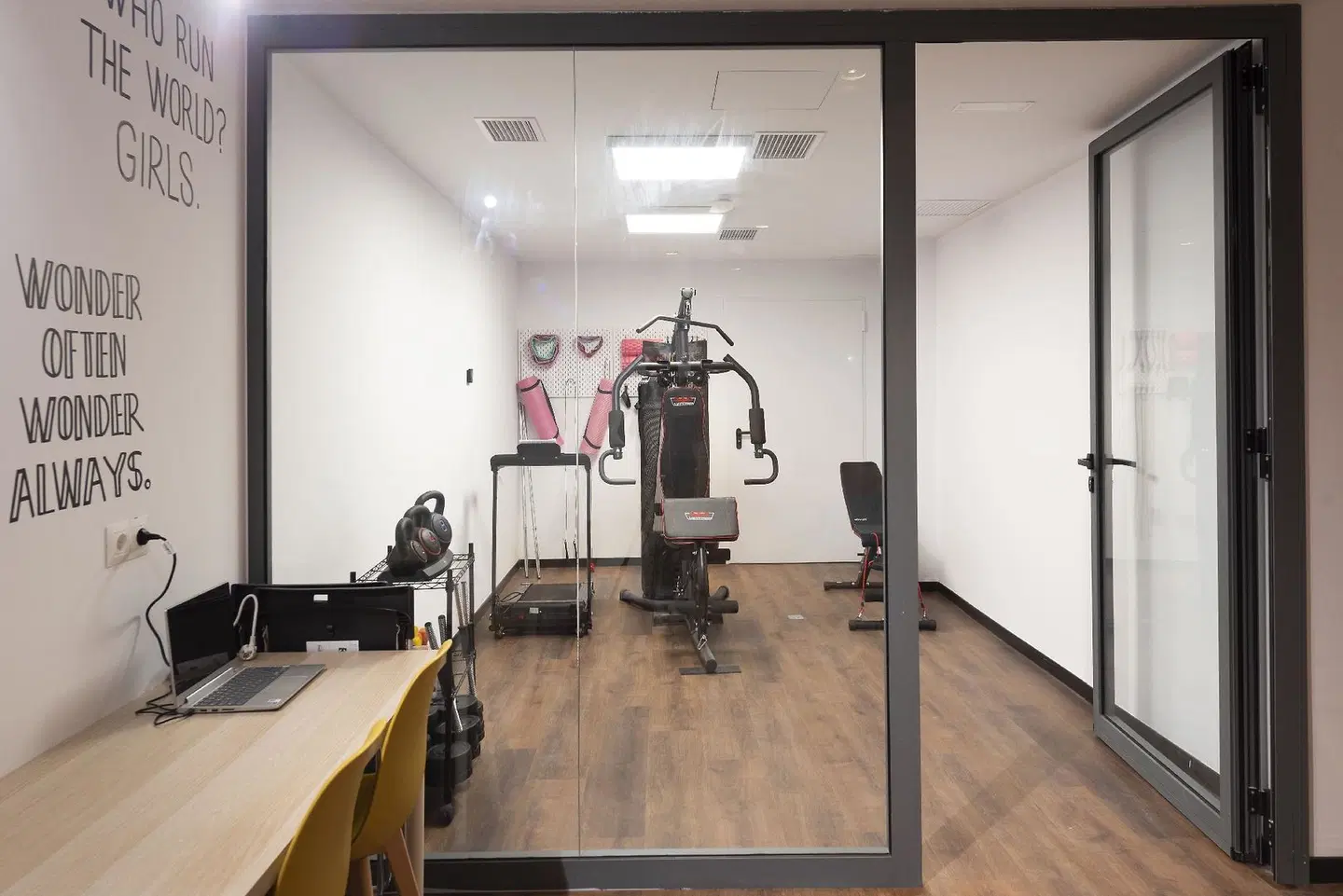 Hostelle - Women only hostel Barcelona SPORTS_AND_LEISURE