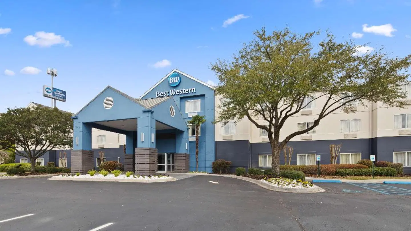 Baton Rouge LSU/Medical Corridor Inn & Suites EXTERIOR