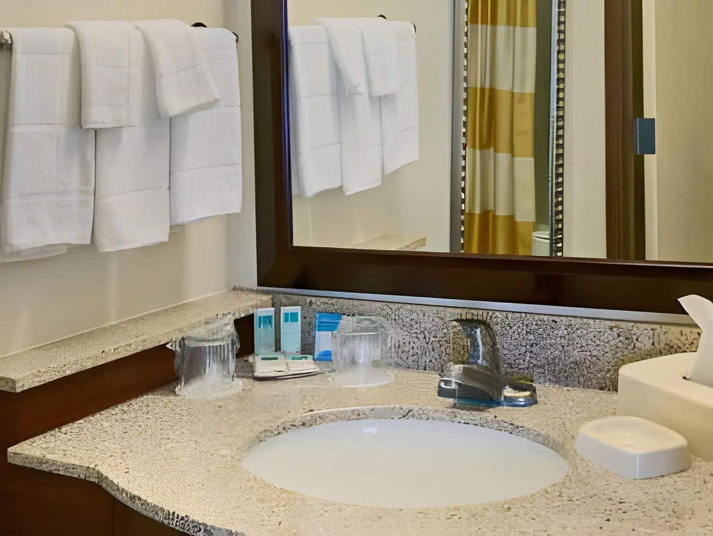 Fairfield Inn & Suites by Marriott Lafayette South Badezimmer