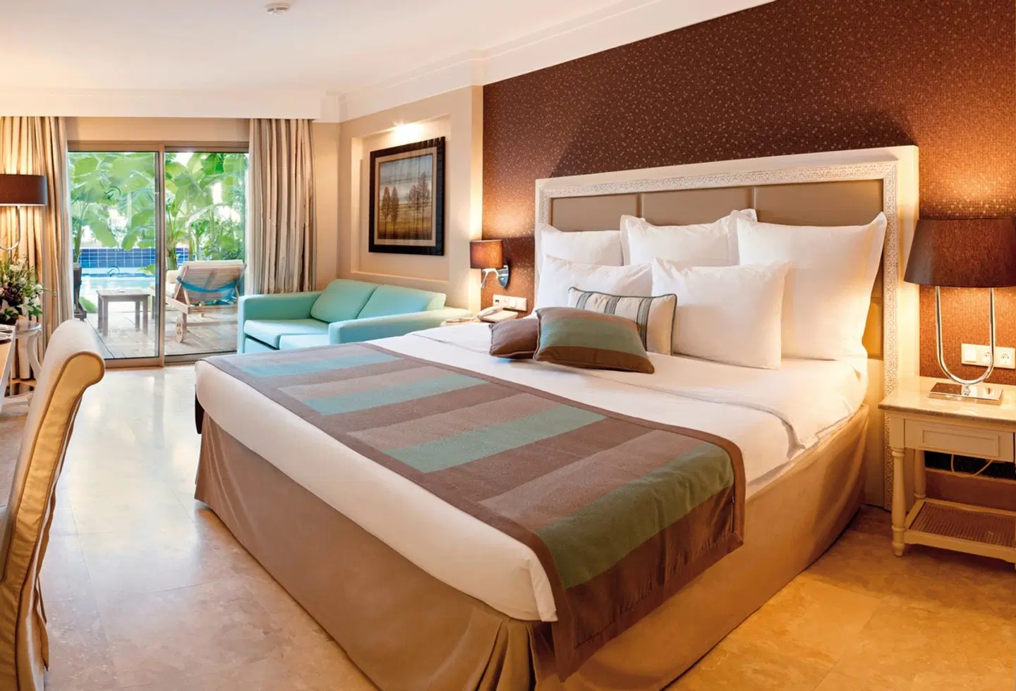 Paloma Pasha ROOM_EXAMPLE