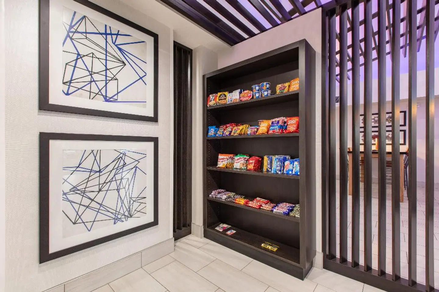 Holiday Inn Express & Suites Seaside-Convention Center EXTERIOR