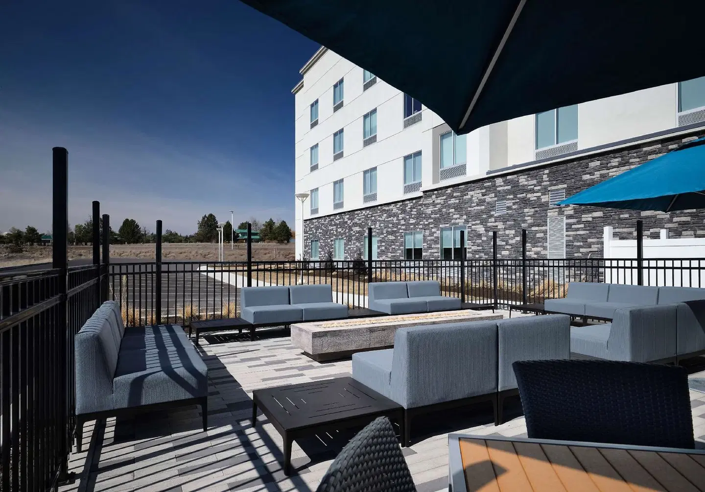 Hampton Inn Redmond Bend Airport Terrasse