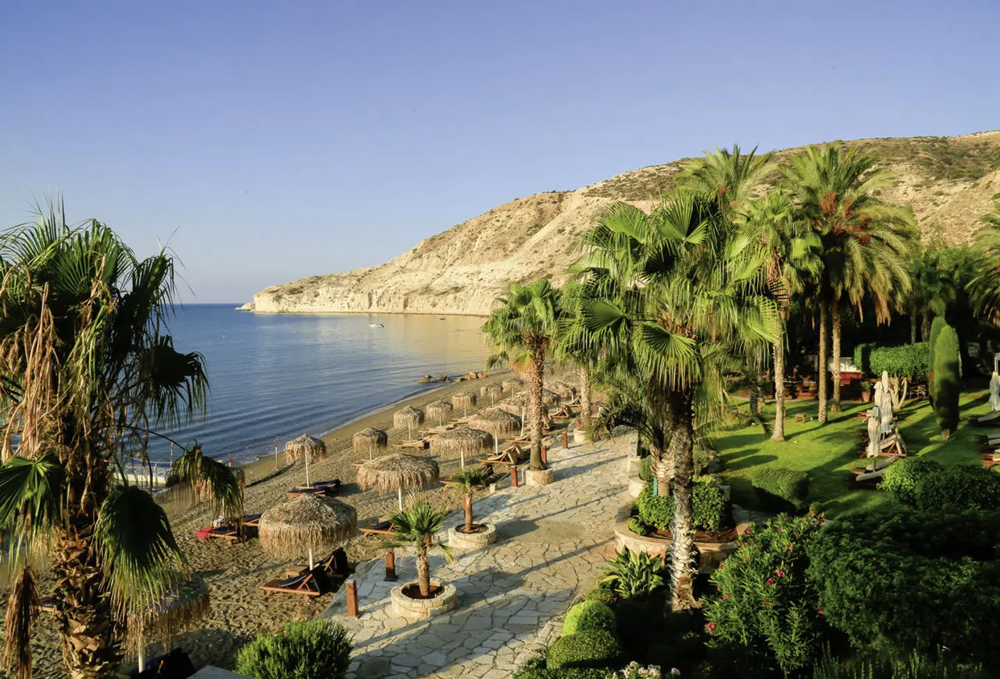 Columbia Beach Resort LANDSCAPE