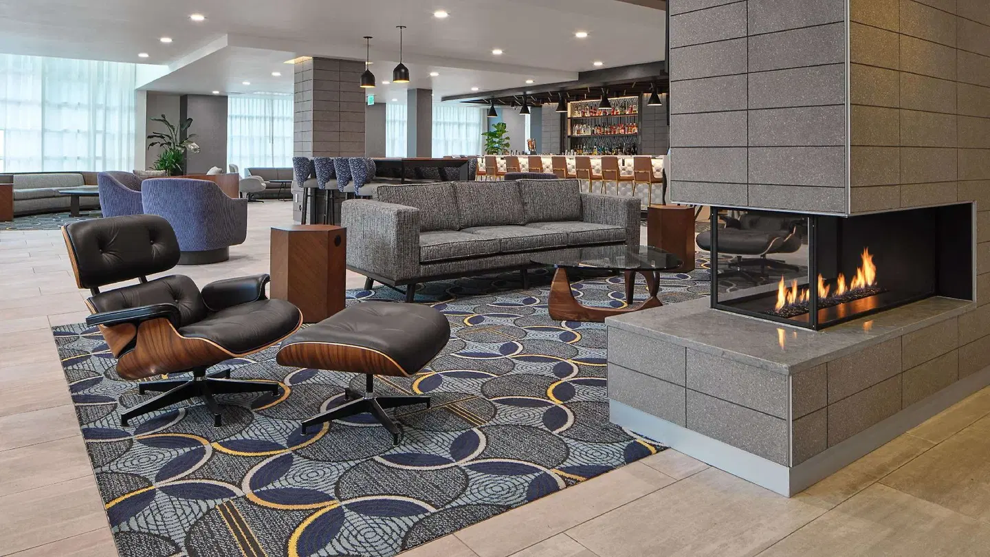 River's Edge Hotel Portland, Tapestry Collection by Hilton LOUNGE_LOBBY