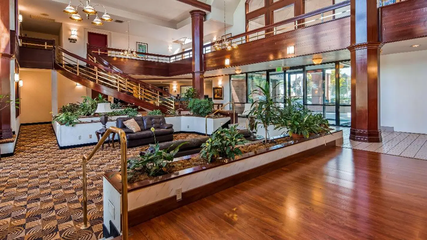 Best Western Pony Soldier LOUNGE_LOBBY