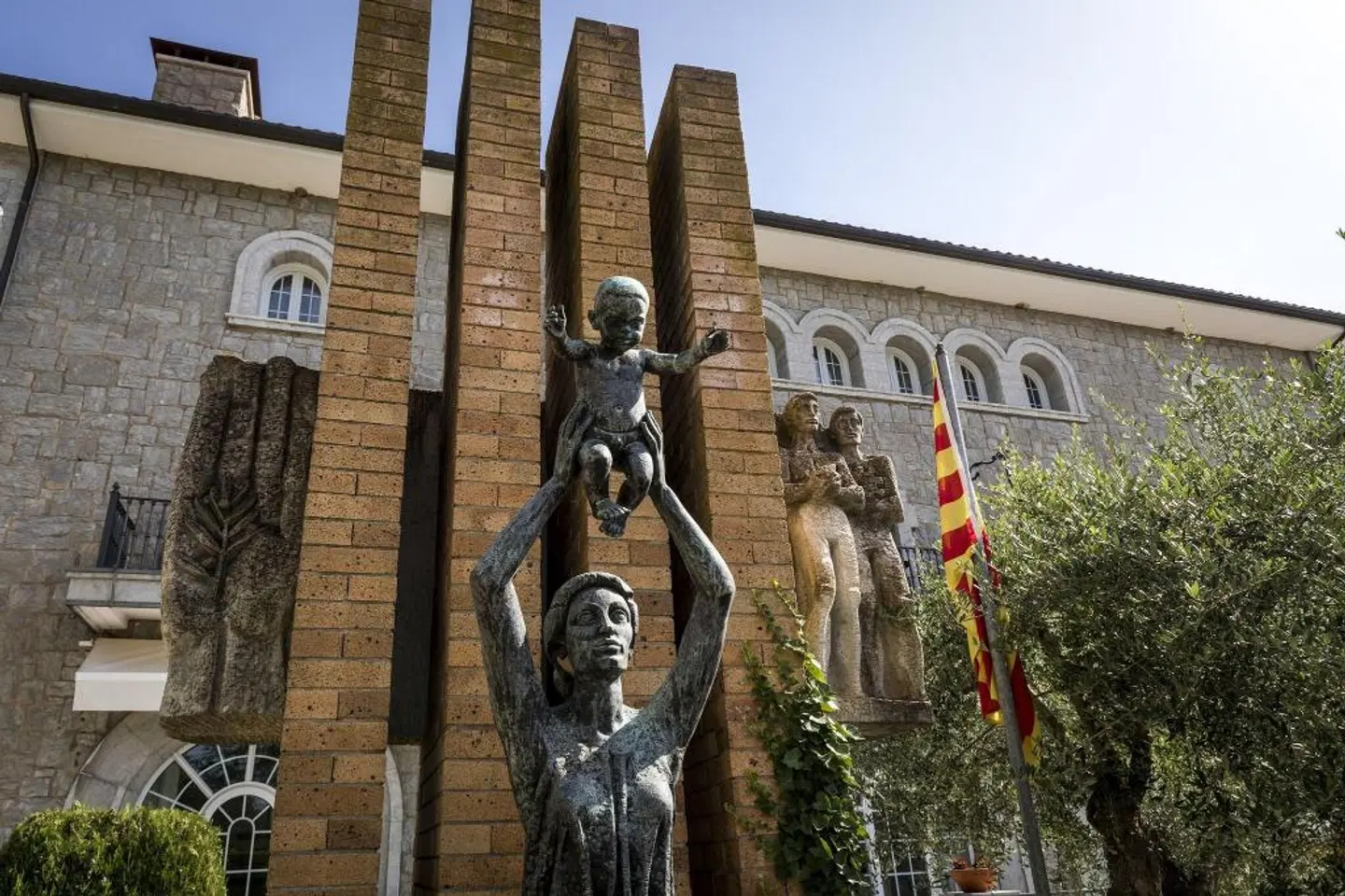 Parador de Vic-Sau EXTERIOR