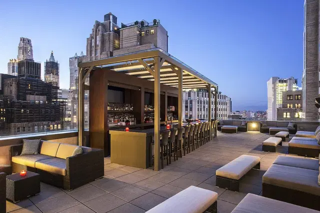 Four Points by Sheraton New York Downtown Bar