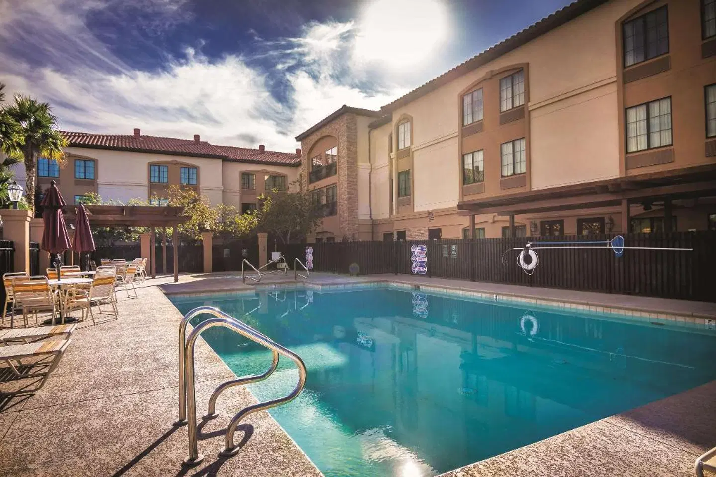 La Quinta Inn & Suites by Wyndham Las Vegas Airport South OUTDOOR_POOL