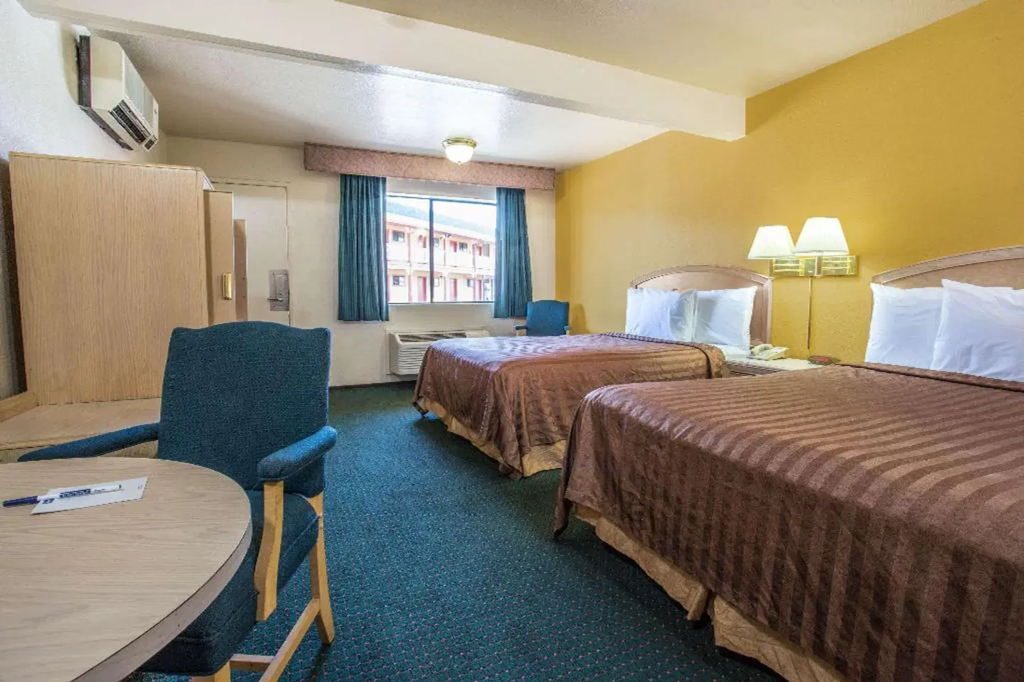 Travelodge by Wyndham Turlock ROOM_EXAMPLE