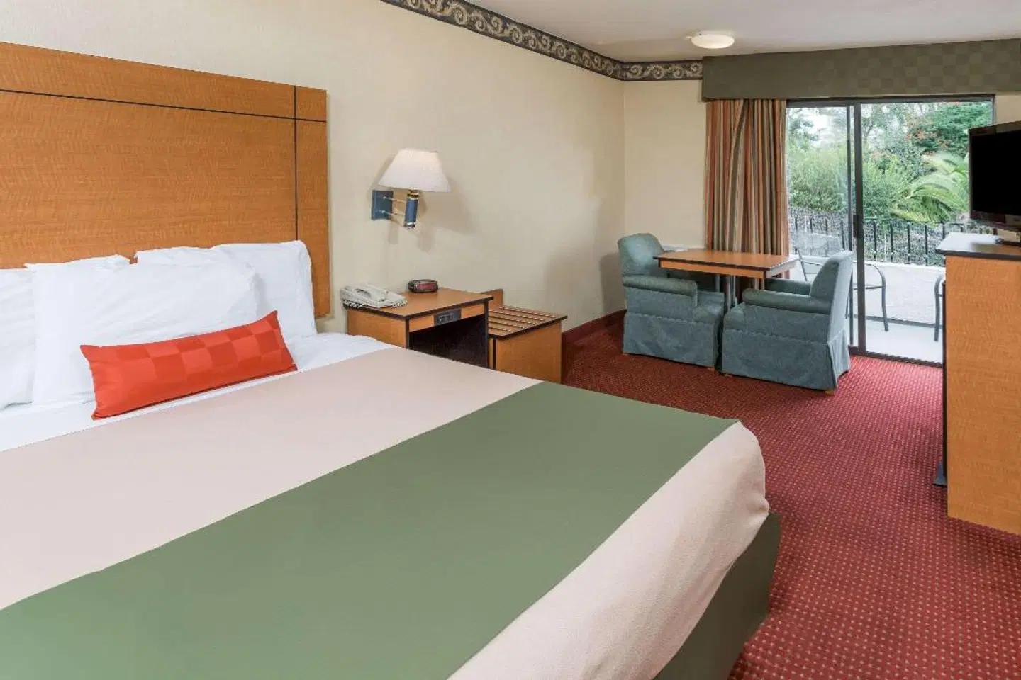 San Clemente Beach Travelodge ROOM_EXAMPLE