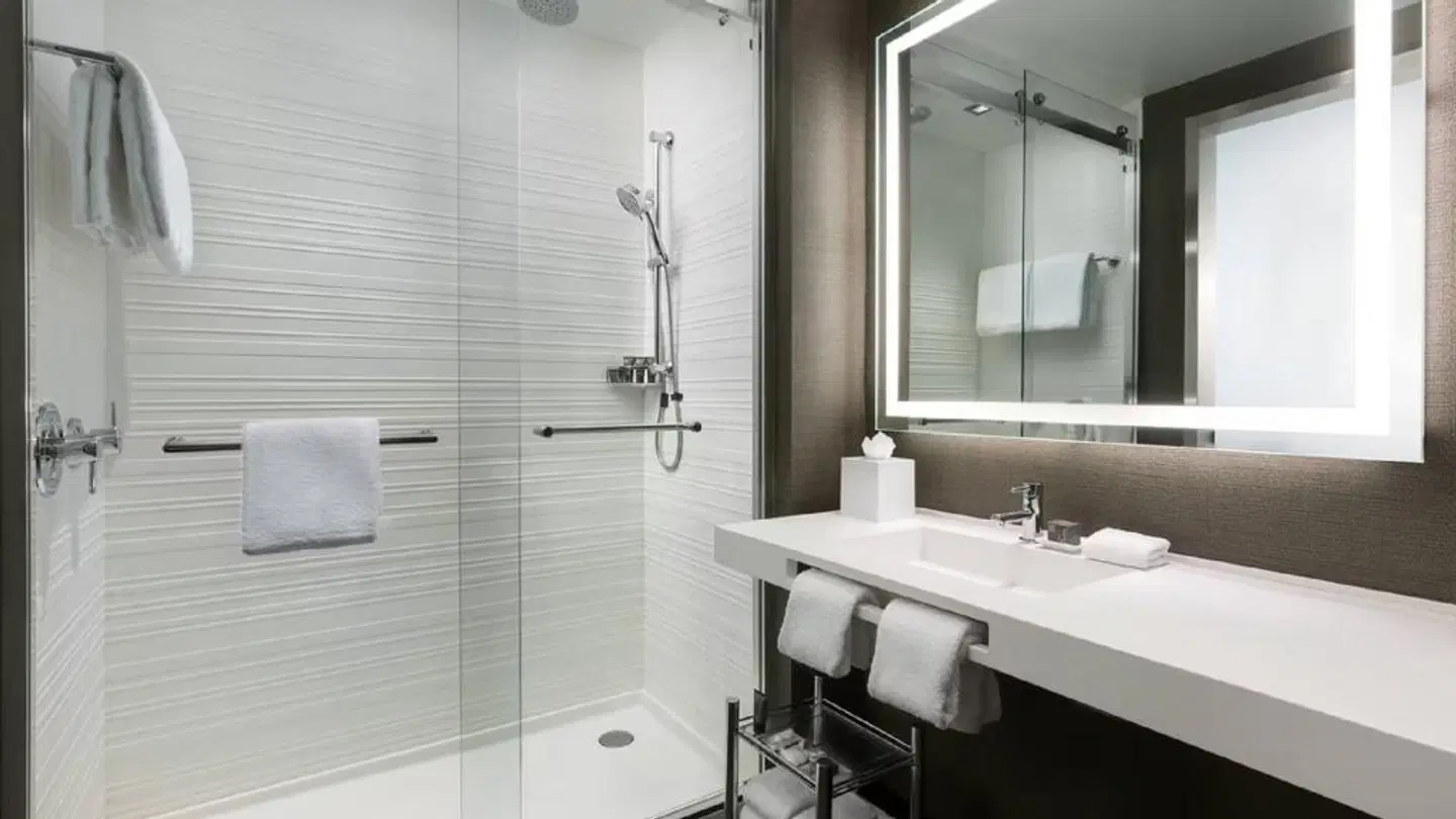 AC Hotel by Marriott Pasadena Badezimmer