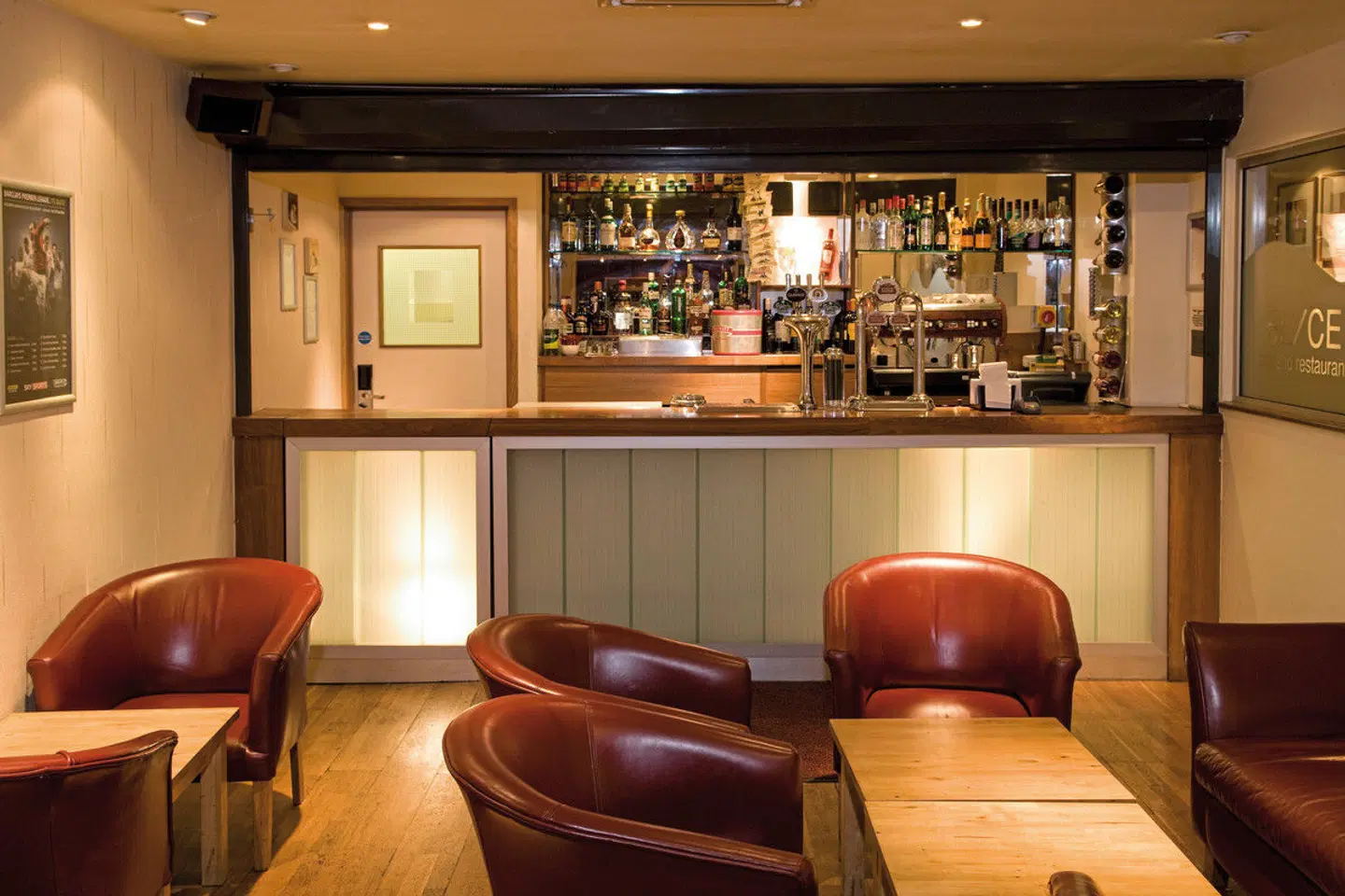 Premier Inn Kensington (Earls Court) Bar