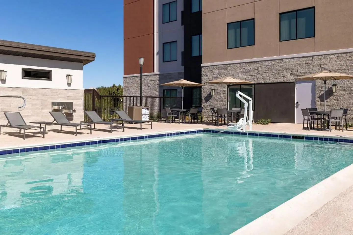 Residence Inn by Marriott Fairfield Napa OUTDOOR_POOL
