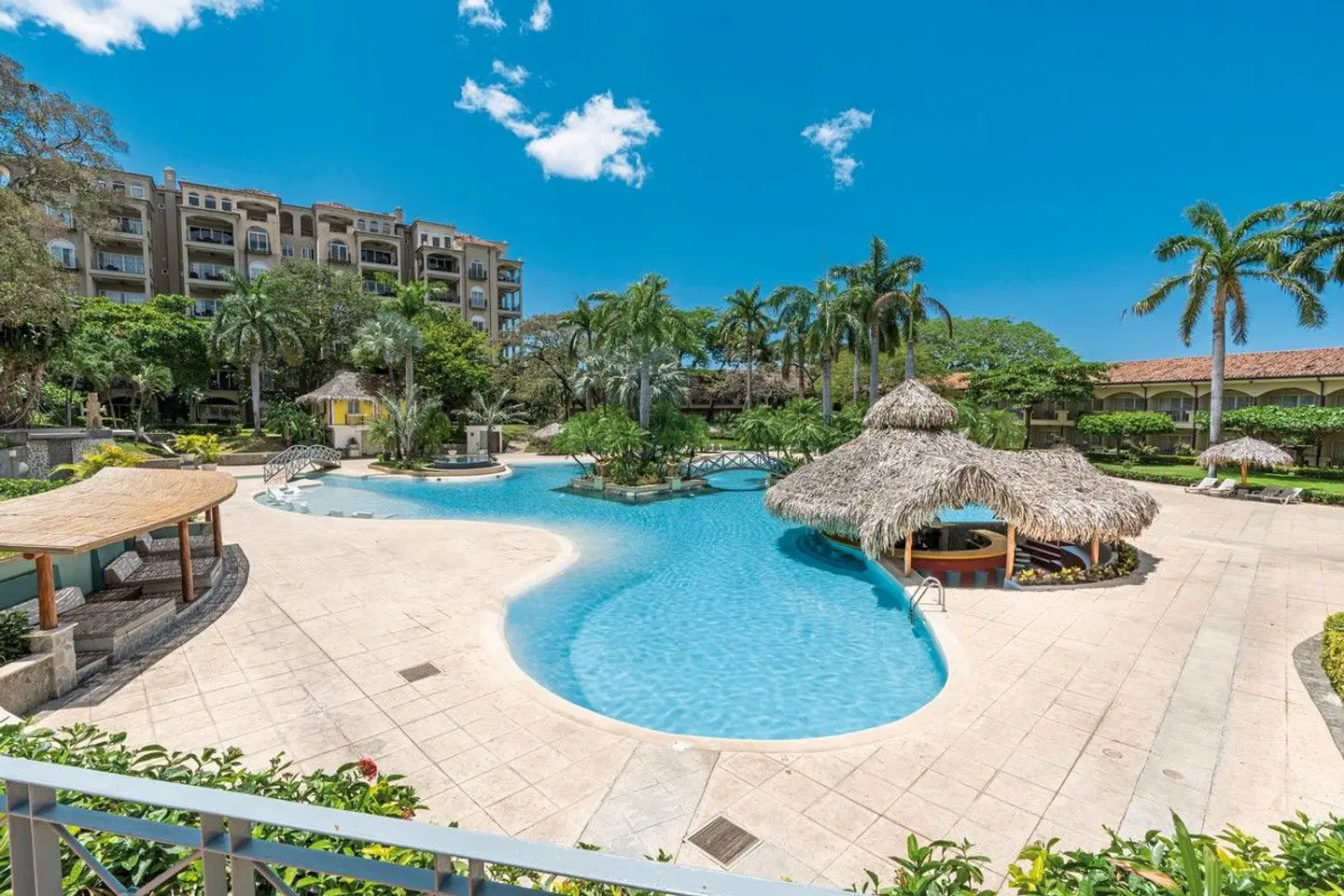 Tamarindo Diriá Beach Resort OUTDOOR_POOL