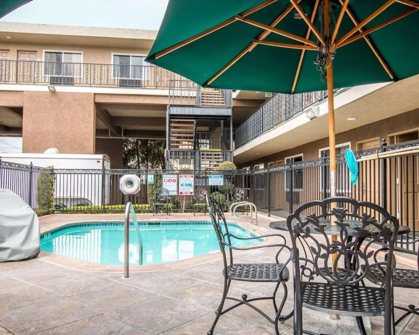 Quality Inn & Suites Anaheim Maingate Terrasse