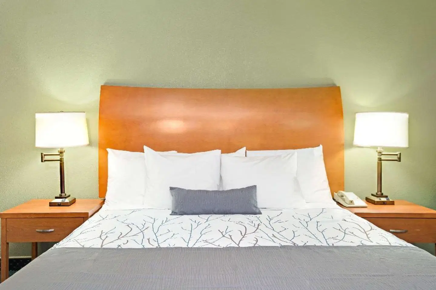 Days Inn by Wyndham San Jose Convention Center ROOM_EXAMPLE