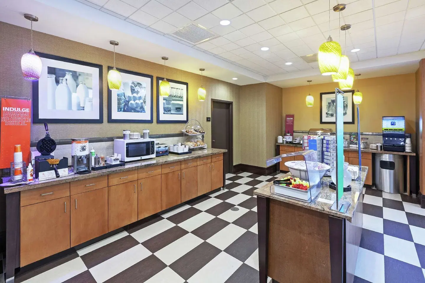 Hampton Inn & Suites Houston North IAH Restaurant