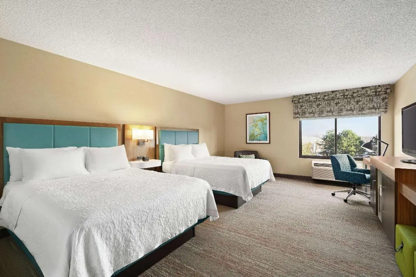 Hampton Inn Portland-Airport ROOM_EXAMPLE