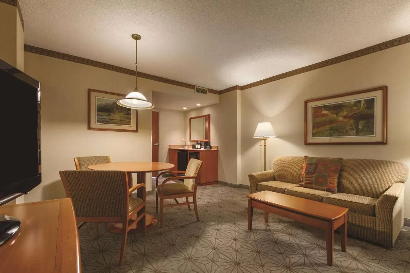 Embassy Suites by Hilton Portland - Airport ROOM_EXAMPLE