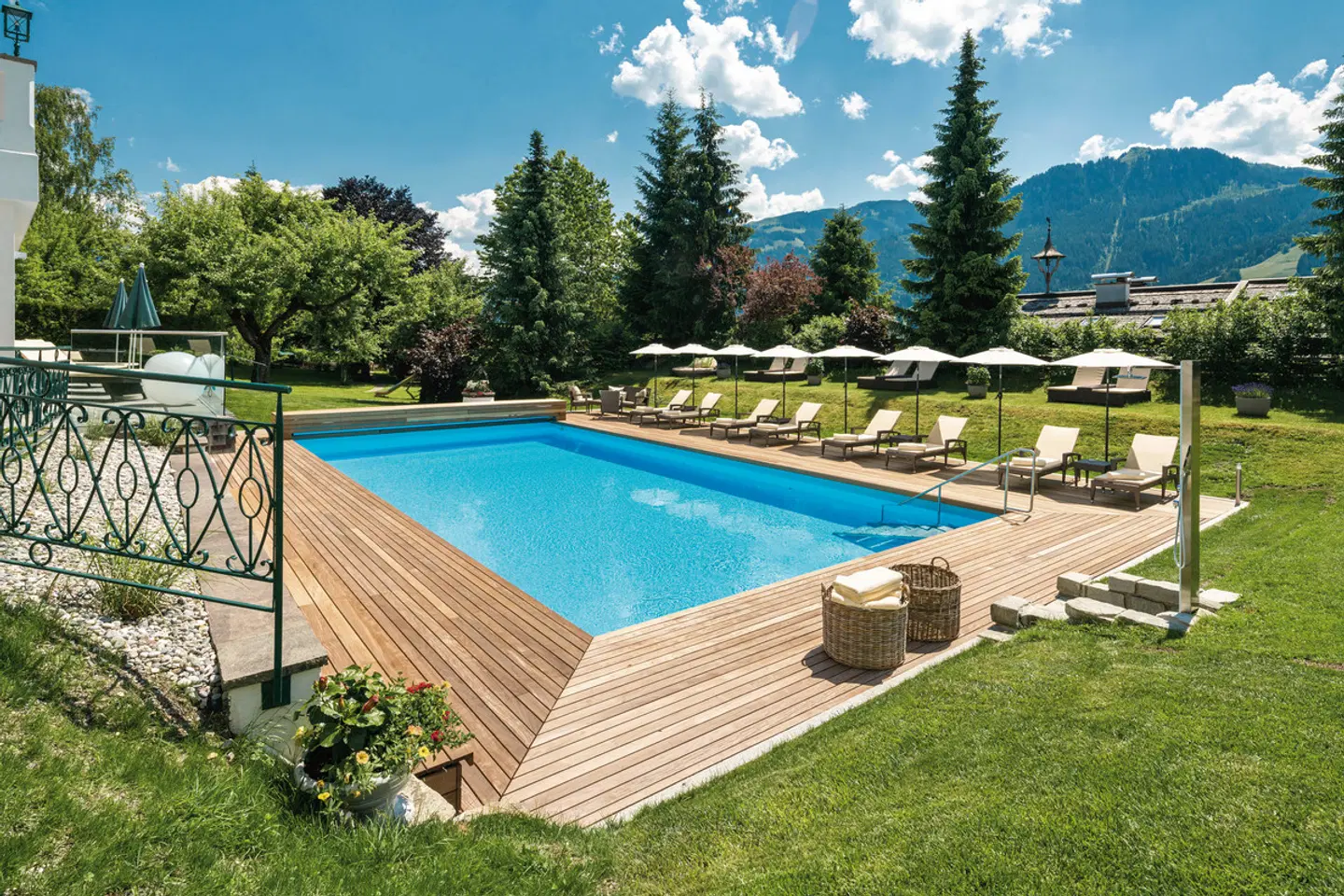 Relais & Châteaux Hotel Tennerhof OUTDOOR_POOL