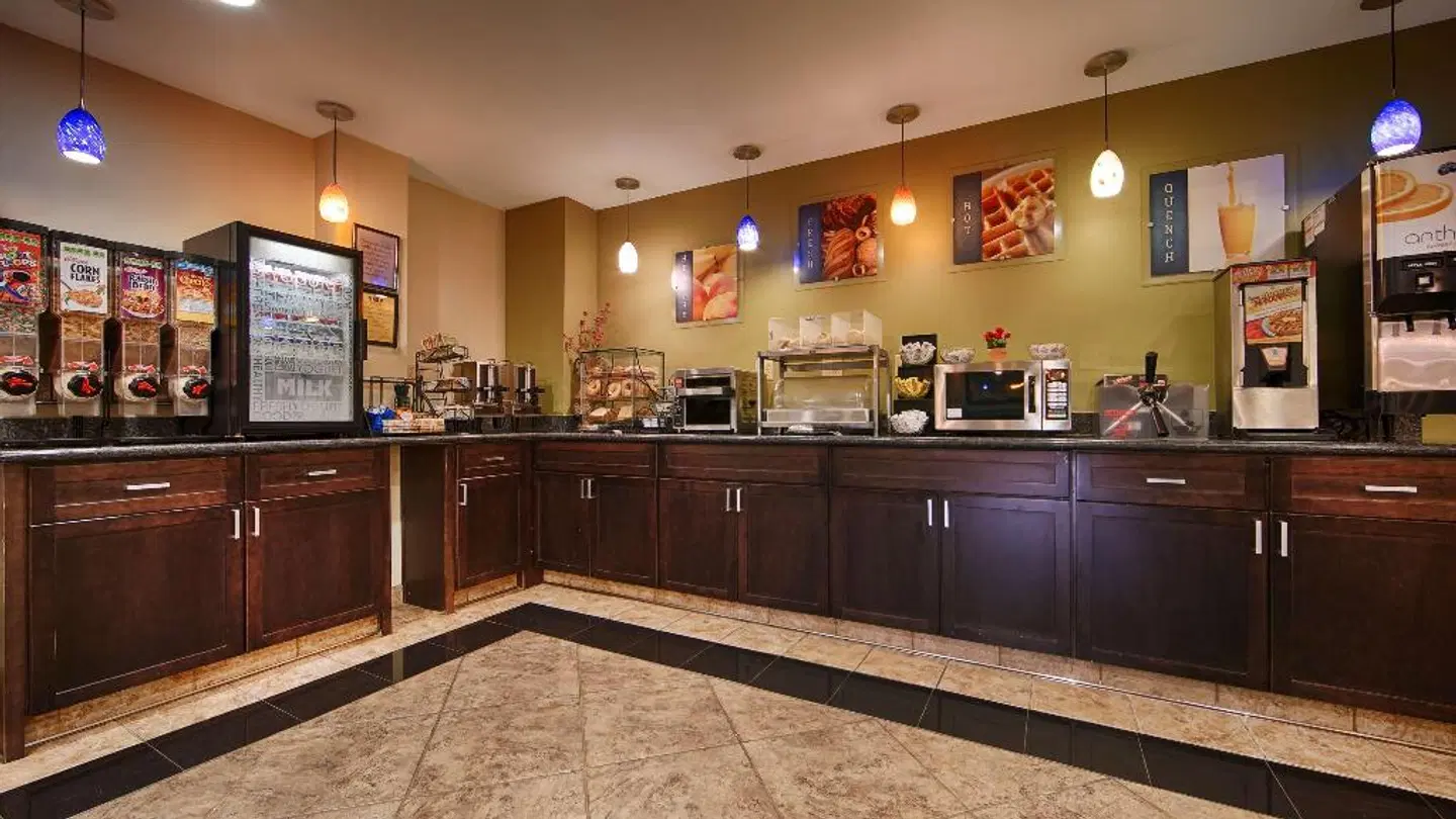 Best Western PLUS Heritage Inn - Benicia Bar